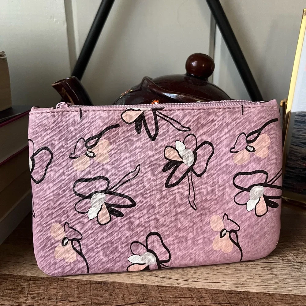 Women’s IPSY Floral Cosmetic bag